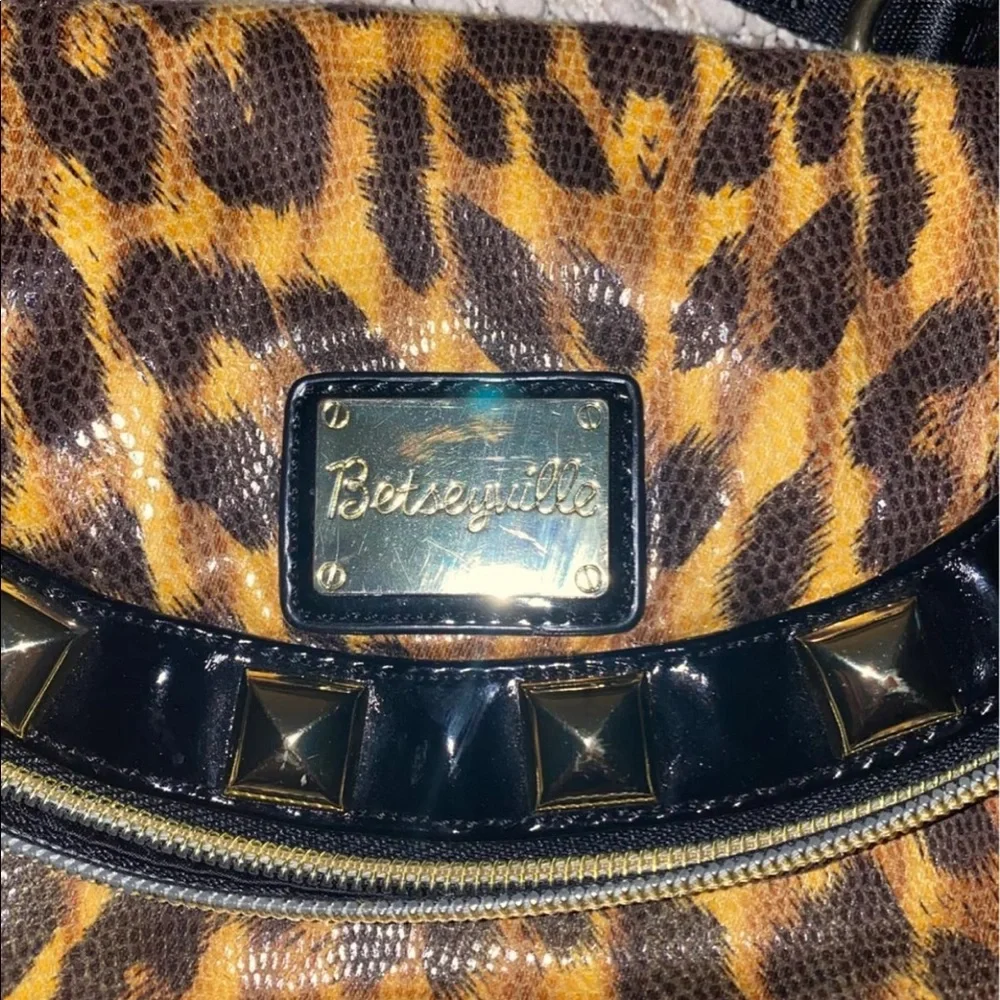 Betsey Johnson cross body bag - Picture 2 of 5